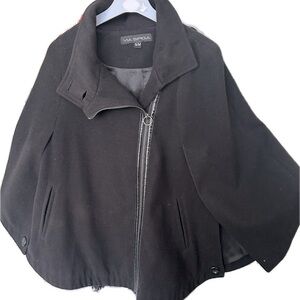VIA SPIGA Black Lined Cape w/ Shiny Pleather Trim Women’s S/M